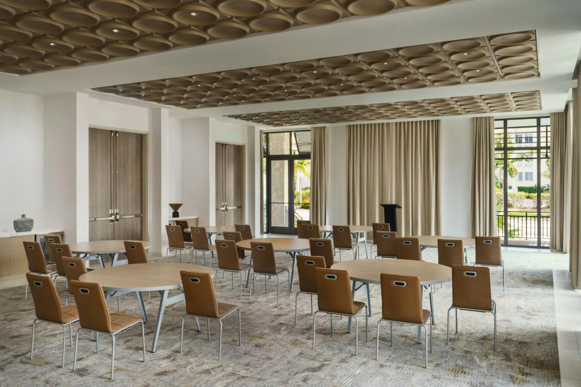 Ac Hotel By Marriott Naples 5Th Avenue Exterior photo
