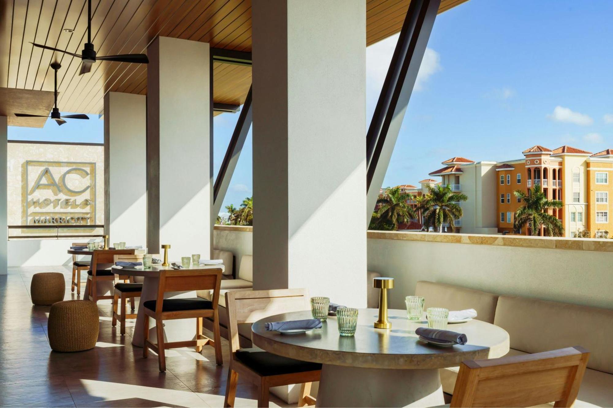 Ac Hotel By Marriott Naples 5Th Avenue Exterior photo